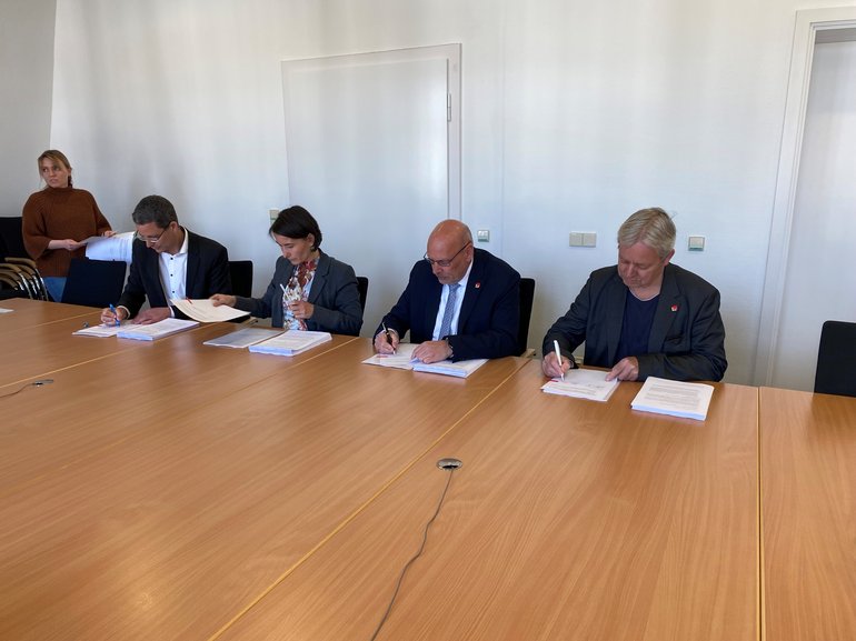 TVE Uniklinik Ffm wird unterschrieben