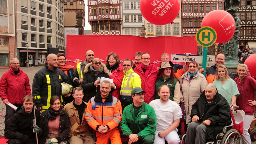 Gruppenfoto vor Frankfurter Römer