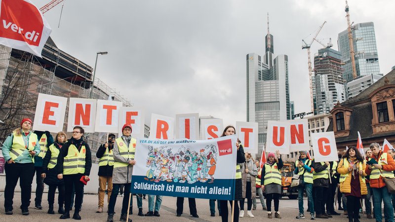 Menge bei Kundgebung in Frankfurt